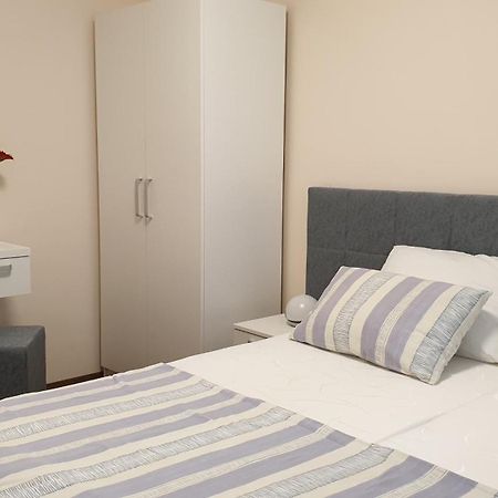 Apartments And Rooms With Parking Space Hvar - 15378 赫瓦尔 客房 照片