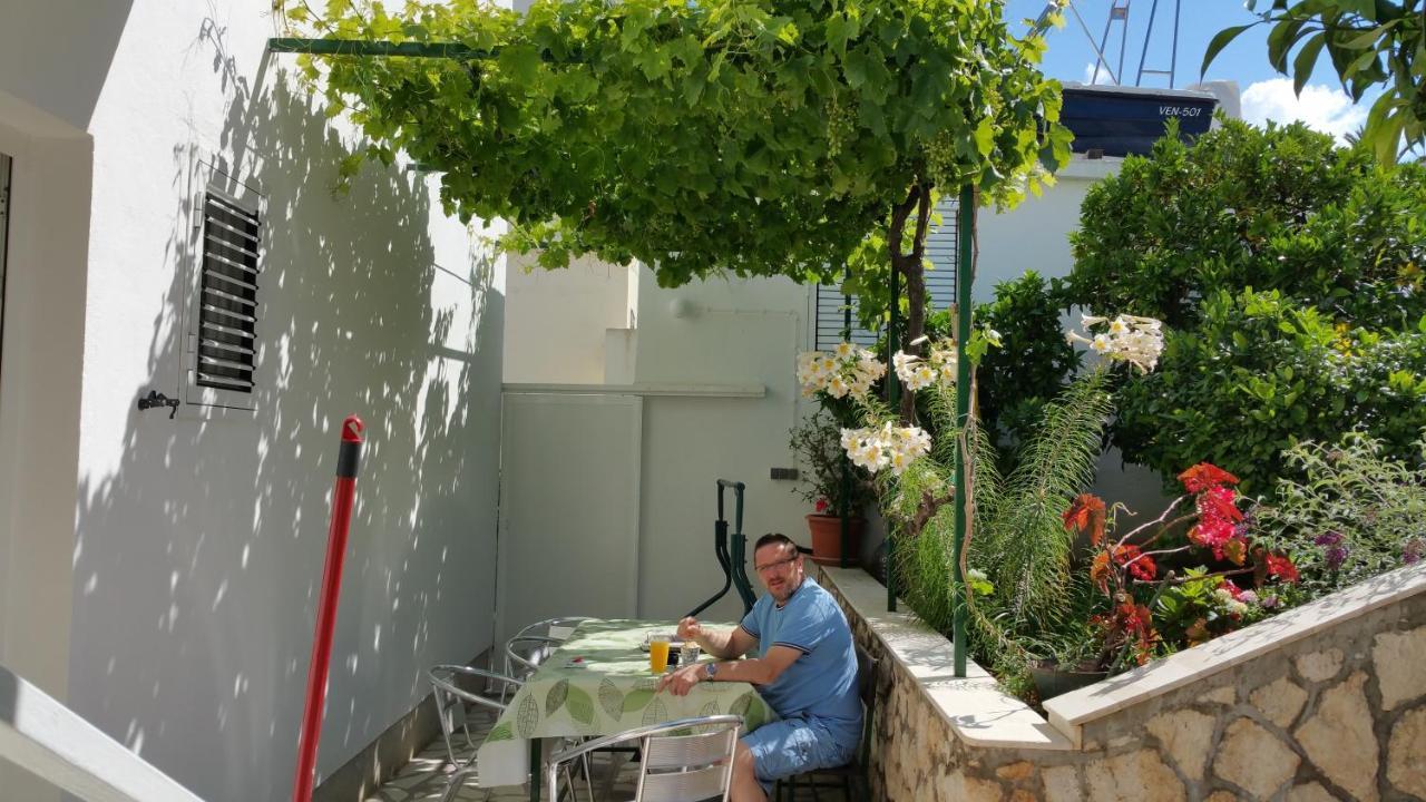 Apartments And Rooms With Parking Space Hvar - 15378 赫瓦尔 外观 照片